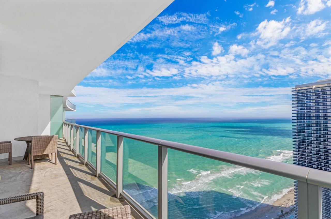 Seashore Resort - 2 Bedroom Right On The Beach Direct Ocean-View With Amenities On The Rooftop Hollywood Eksteriør bilde