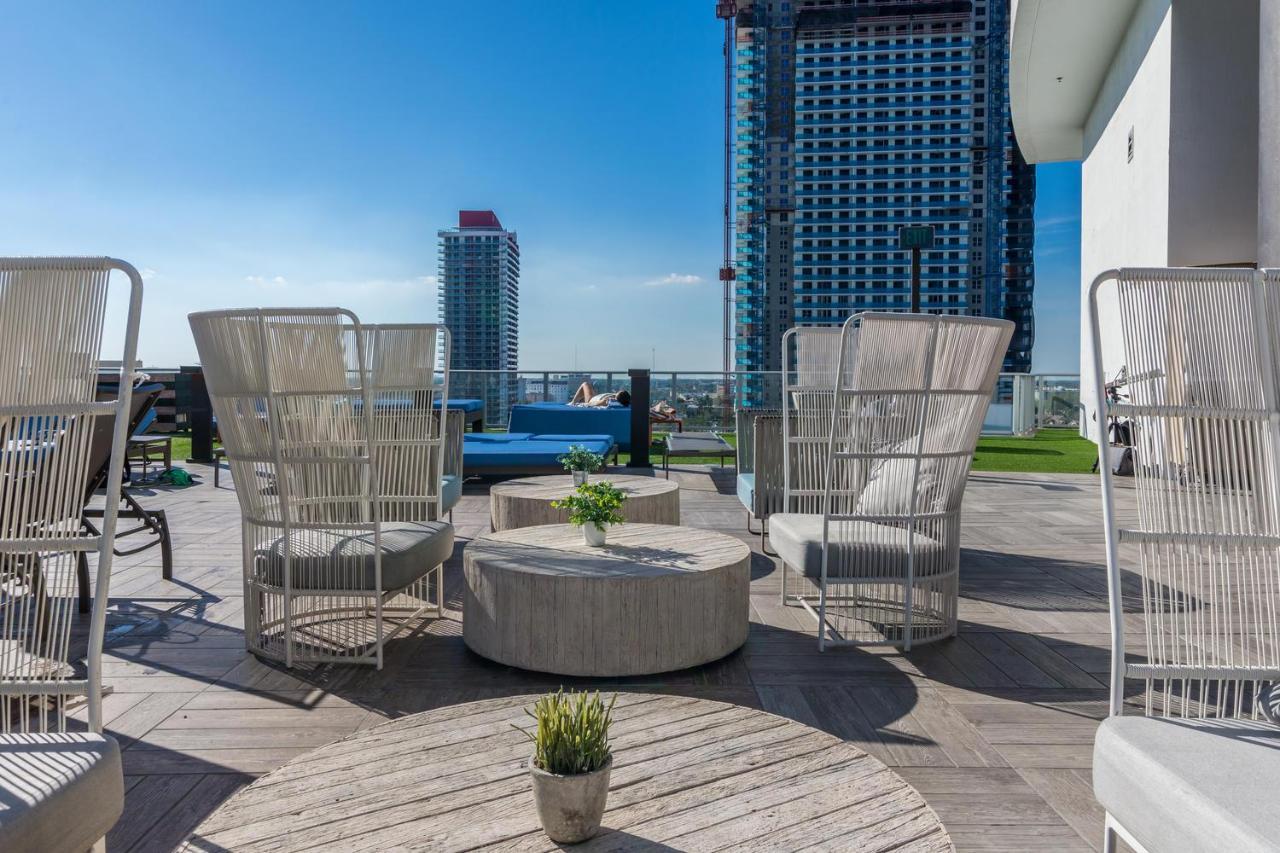 Seashore Resort - 2 Bedroom Right On The Beach Direct Ocean-View With Amenities On The Rooftop Hollywood Eksteriør bilde