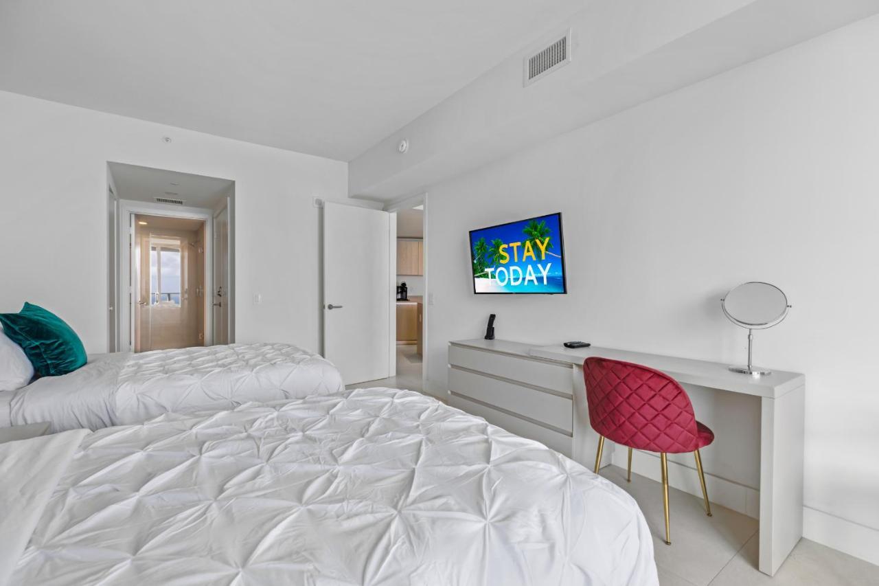 Seashore Resort - 2 Bedroom Right On The Beach Direct Ocean-View With Amenities On The Rooftop Hollywood Eksteriør bilde