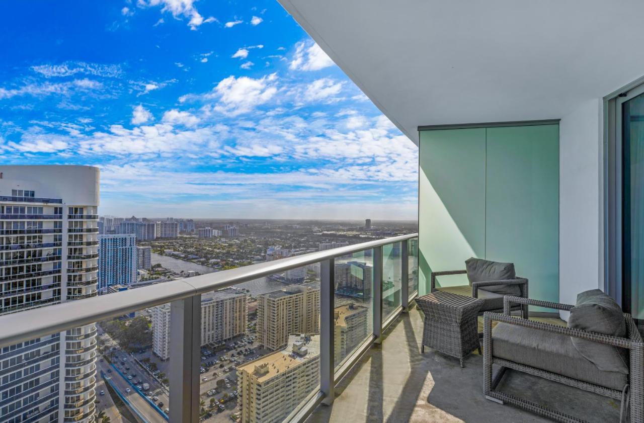 Seashore Resort - 2 Bedroom Right On The Beach Direct Ocean-View With Amenities On The Rooftop Hollywood Eksteriør bilde